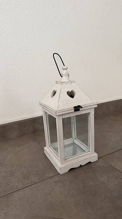 Lanterne: Vendo lanterna in legno bianco – Usato da Sessa venduto da Thisisemma 1