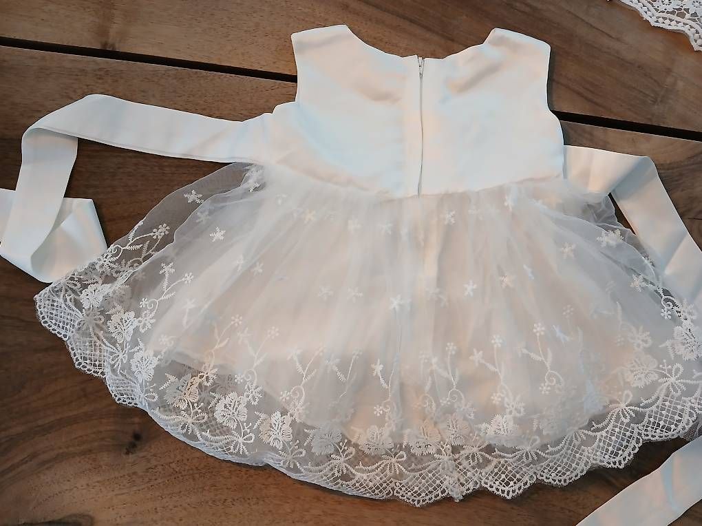 Vestiti & Gonne: Baby Festkleid – Usato da Rickenbach LU venduto da Bubbliiiii 2