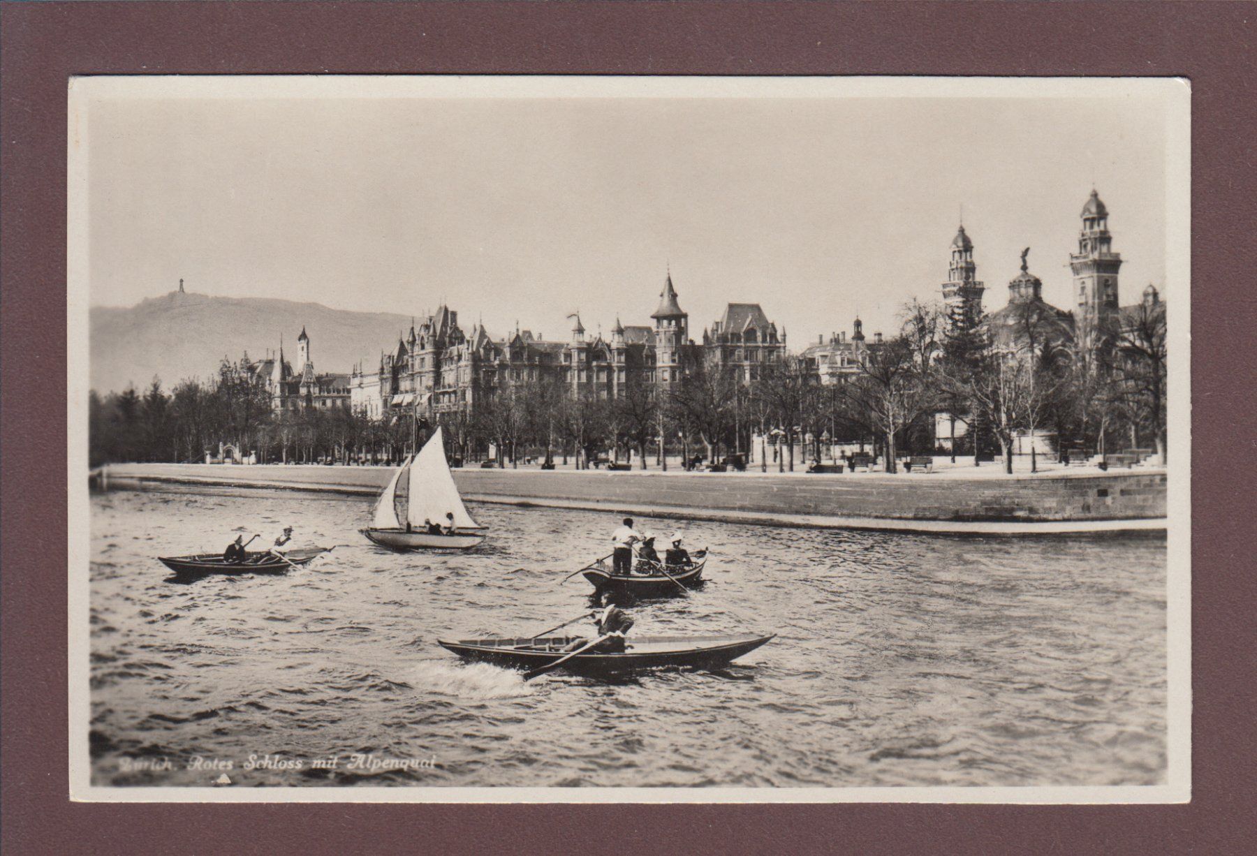 Cartoline postali: ZÜRICH - Rotes Schloss - Boote - Alpenquai – Usato da Pully venduto da nicecards