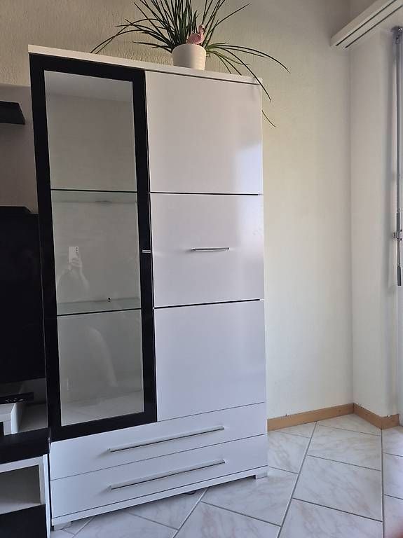 Mobili TV: Wohnwand – Usato da Staad SG venduto da Anj. 2