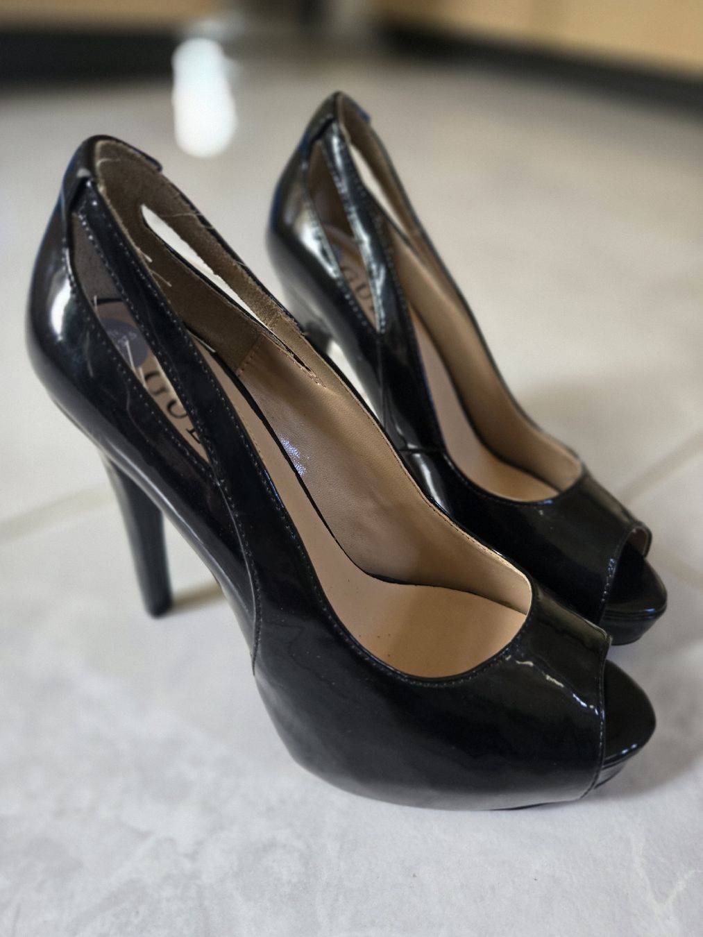 Scarpe da donna: Guess Peeptoe High Heels Gr.37.5 – Nuovo (secondo la descrizione) da Langenthal venduto da solution_8p96