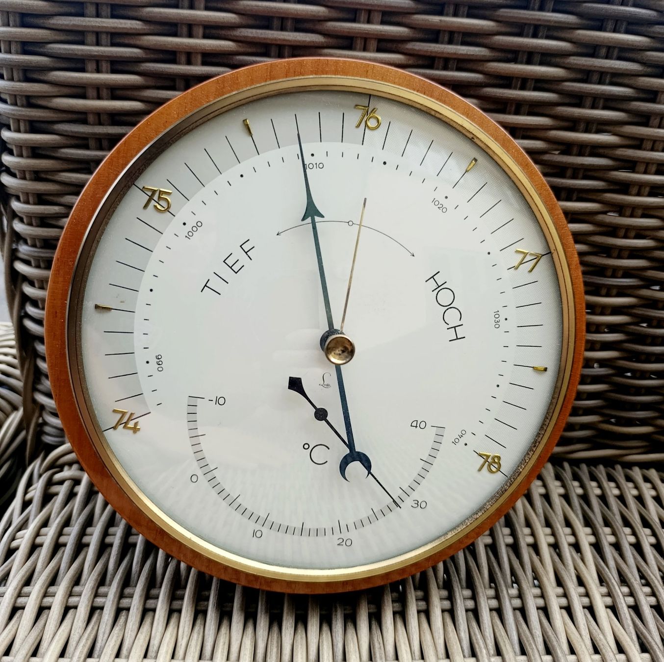 Autres articles pour la maison: Lufft Schiffsbarometer 23cm Thermometer Holzrahmen poliert – D'occasion à Wil SG par Donaldus