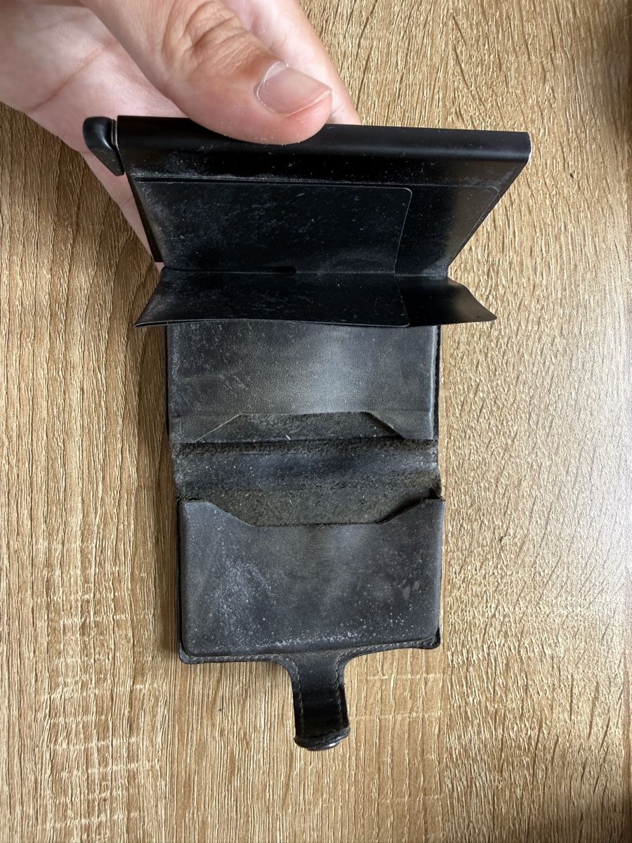 Secrid Brieftaschen: Secrid Wallet Black – Gebraucht aus Zürich von Dfbuetu 2
