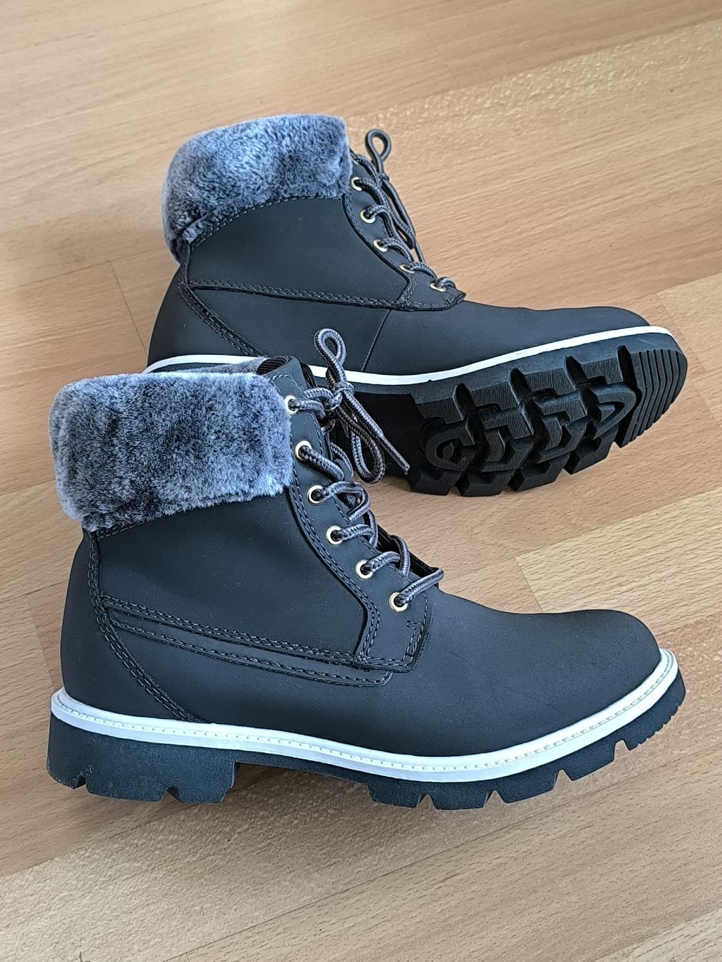 Scarpe da donna: Neuer Winterschuh Grösse 39 – Nuovo (secondo la descrizione) da Oberdiessbach venduto da Zwerg82 1