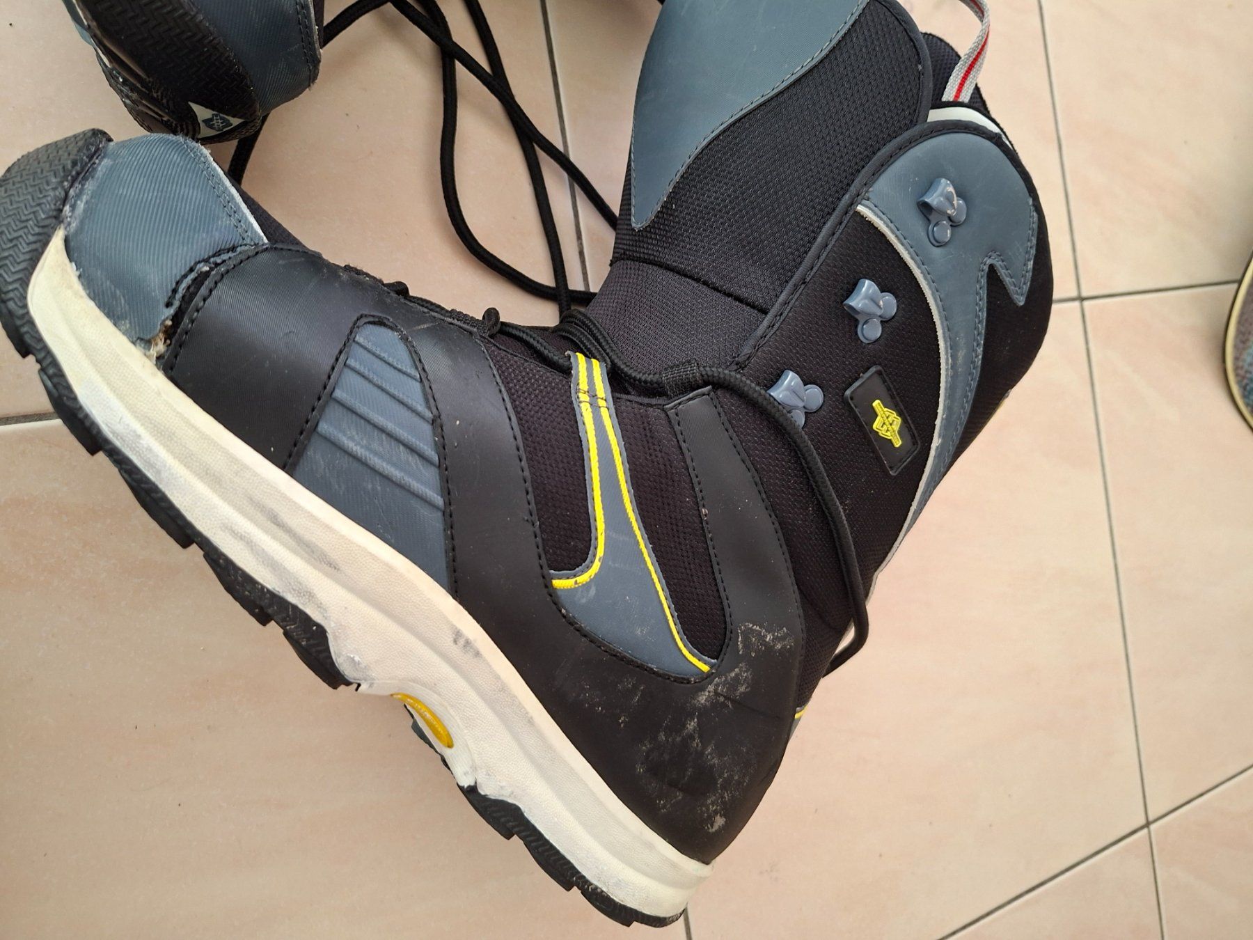 Scarpe da uomo: Bottes de snowboard Morrow, pointure 45-46 – Usato da Cheseaux sur lausanne venduto da Asergio 5