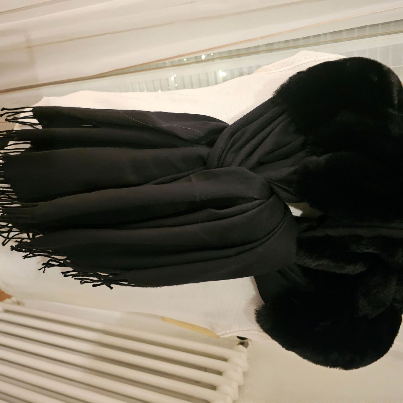 Foulard & Sciarpe: ENDETexklusiWinter schal Kunst pelz  modern trendy – Nuovo e nell'imballaggio originale da wolfhalden venduto da 46464646 6