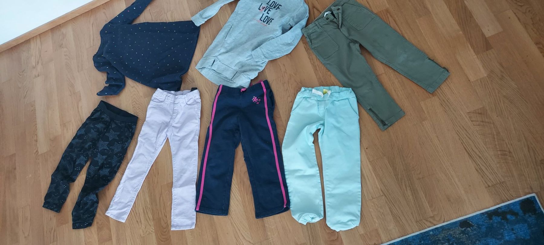 Lotti & Set di vestiti: Frühlingspaket Mädchenkleider Grösse 110/116, 7-teilig – Usato da Glattpark(Opfikon) venduto da Uthyla
