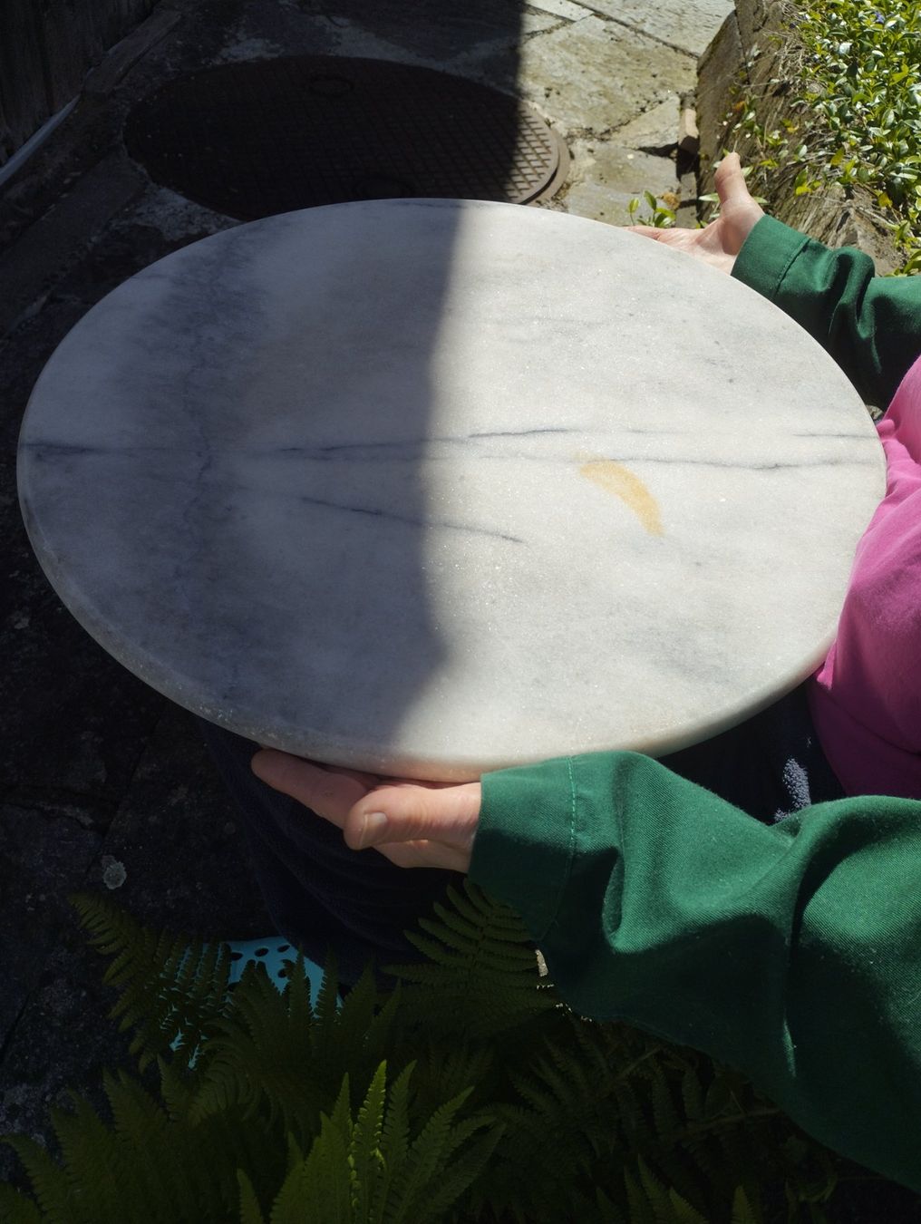 Piatti di portata: Marmor Tischplatte, antik, Durchmesser 50cm – Usato da Ostermundigen venduto da Dinge1 6