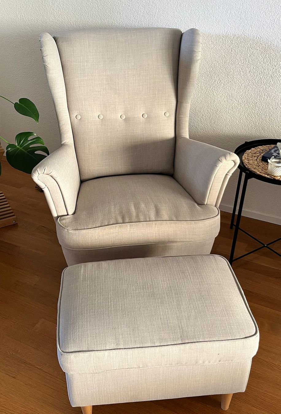 Poltrone: Gemütlicher Sessel – mit oder ohne Hocker – Usato da Bern venduto da chi_592s