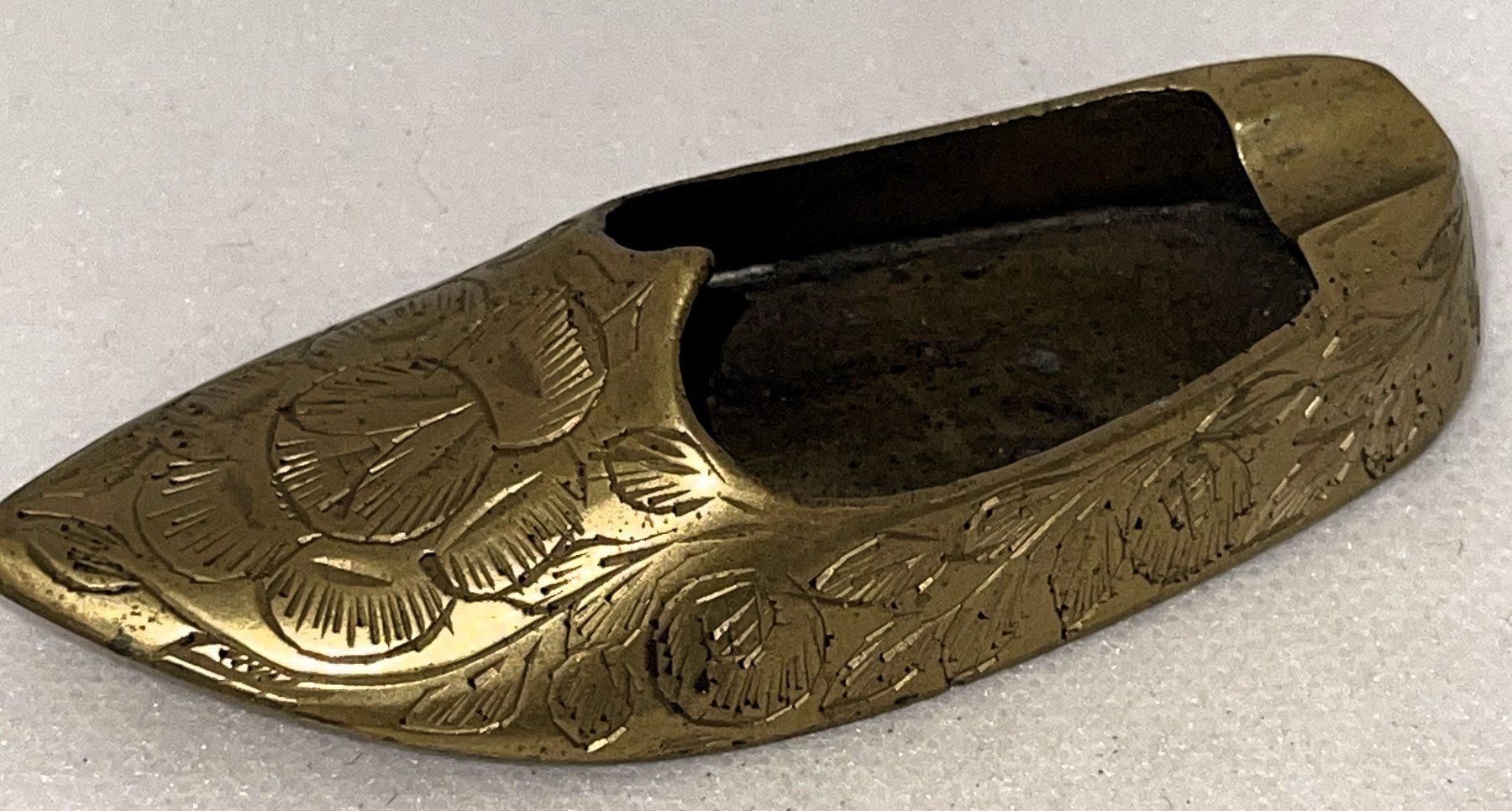 Aschenbecher: Aschenbecherschuh Antik Messing – Gebraucht aus Lutzenberg von Pinschi01 1