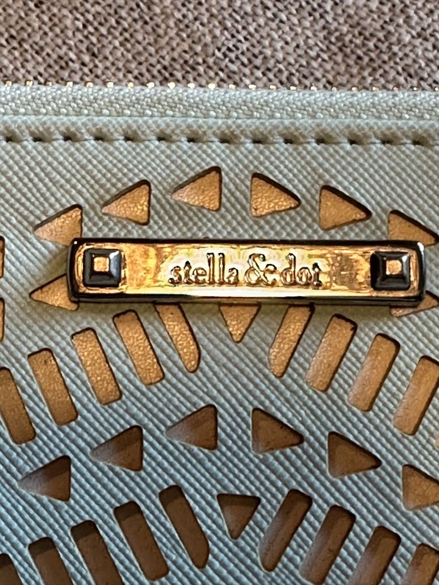 Borse da donna: NEU: Stella & Dot Clutch Hellblau – Laser-Cut Design – Nuovo e nell'imballaggio originale da Märstetten venduto da chr_k789 1