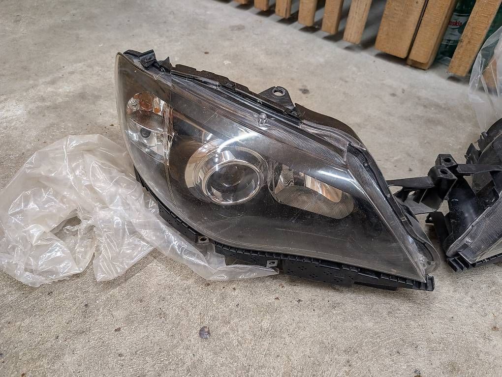 Fari: Scheinverfer Subaru Impreza Xenon R+L – Usato da Frauenfeld venduto da Yuriy 1