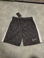 Neue Nike Dri-FIT Trainingsshorts, Grösse S