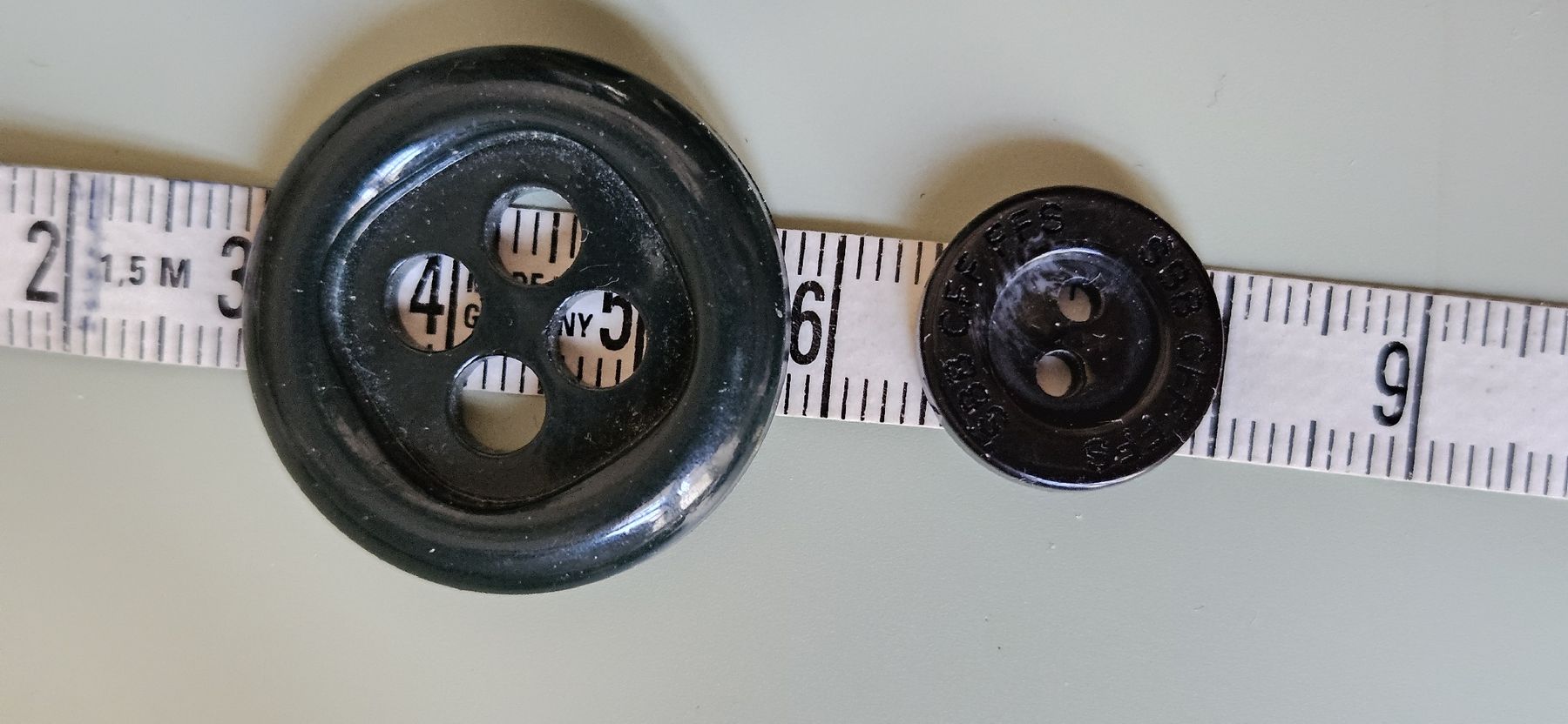Bottoni: lot 24 boutons divers – Usato da Carouge GE venduto da Lea000 3