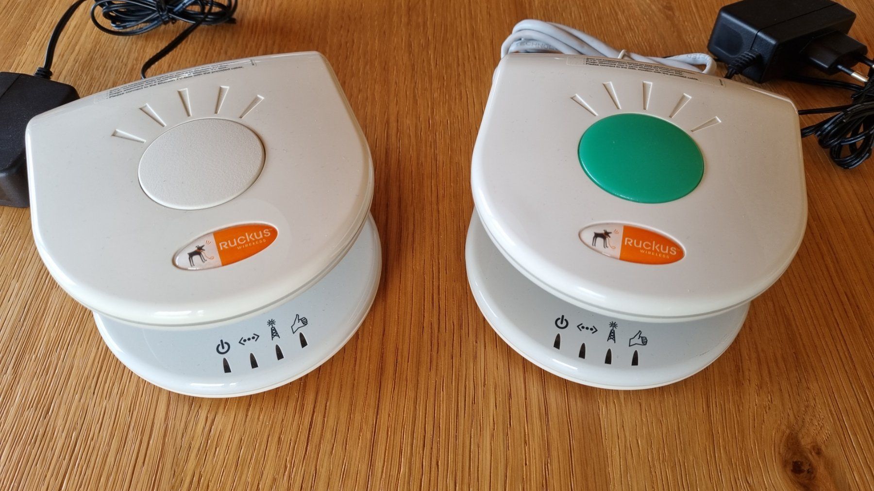 WiFi: RUCKUS Wireless 2111Multimedia Wireless repeater WIFI – Usato da Couvet venduto da Mima0077 1