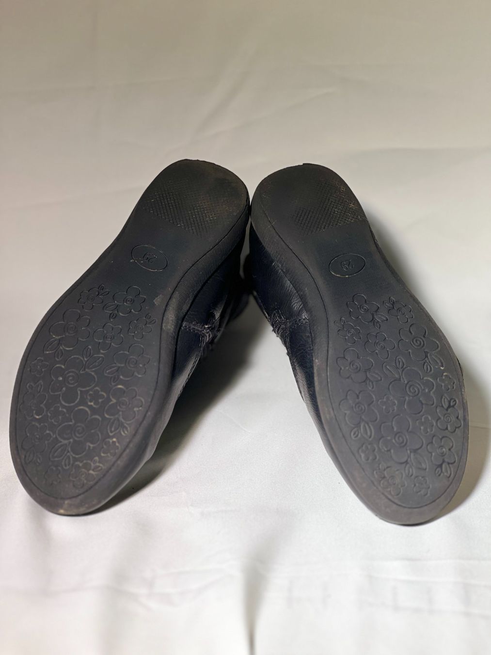 Scarpe per ragazze: Leicht gefütterte Stiefel Grösse 29 – Usato da Zürich venduto da Drahtzug 4
