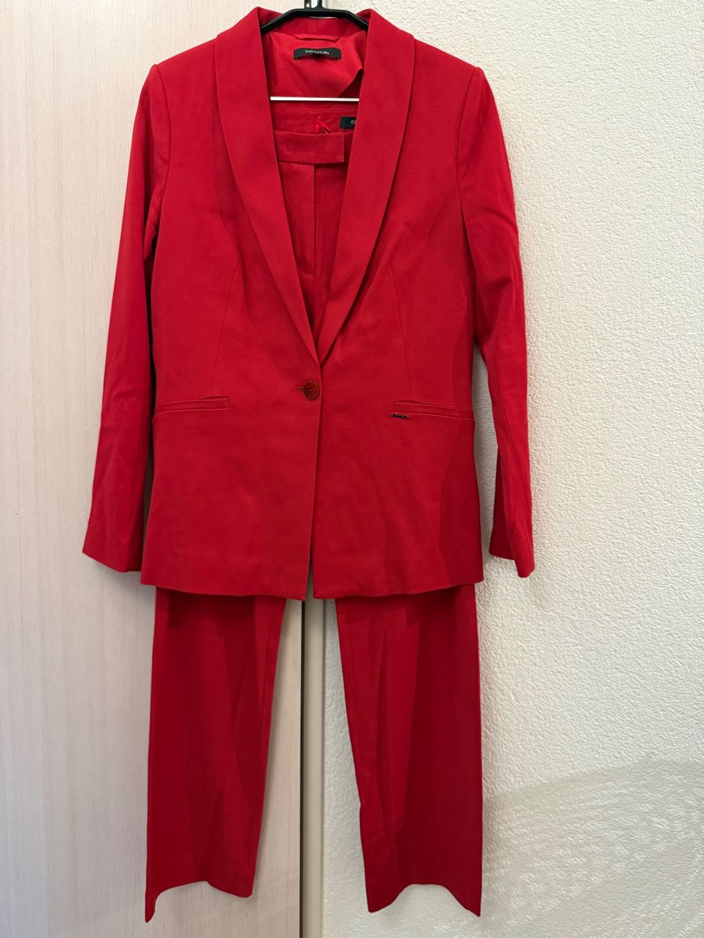 Comma Lotti di vestiti: COMMA FAST NEUES DAMEN SET – Usato da Zürich venduto da flo_7cvq