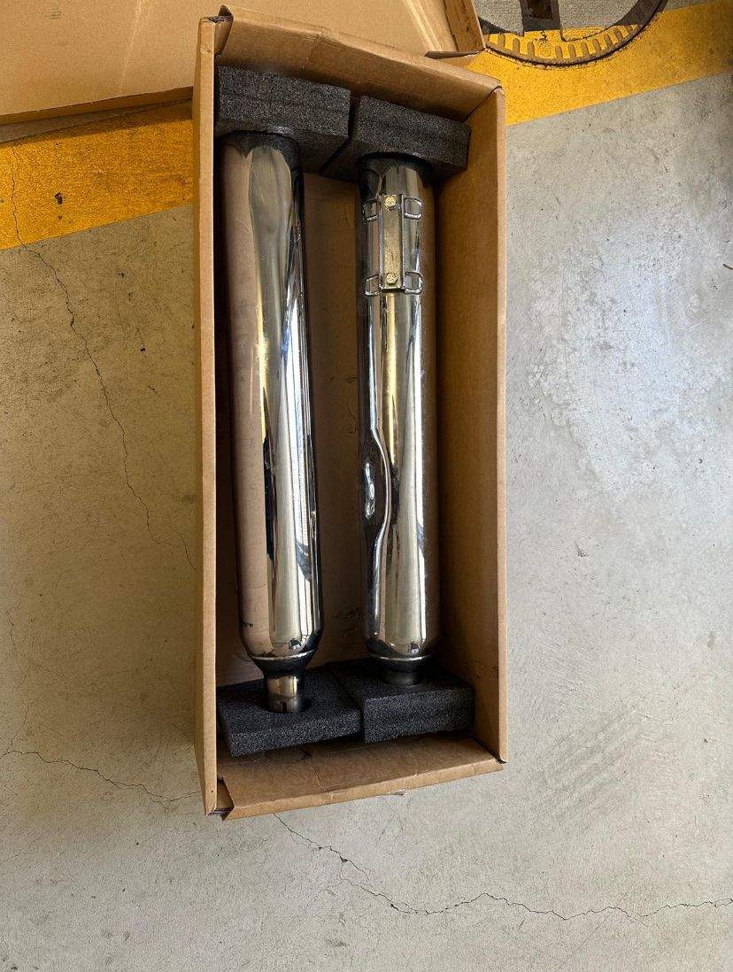 Harley-Davidson Sistemi di scarico: Harley Auspuff – Usato da Baar venduto da The-blinker