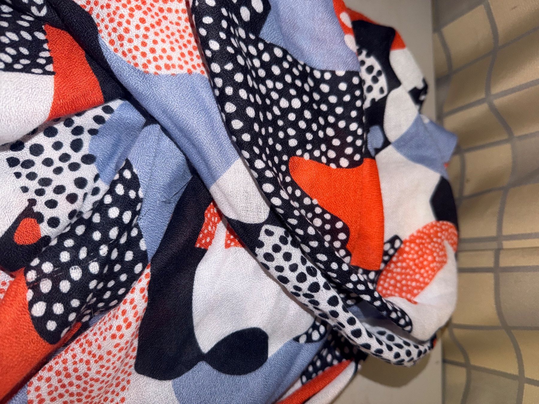 Opus Foulards, Tücher & Schals: Schal OPUS 1 x getragen – Neu und originalverpackt aus Dornach von samuti 1