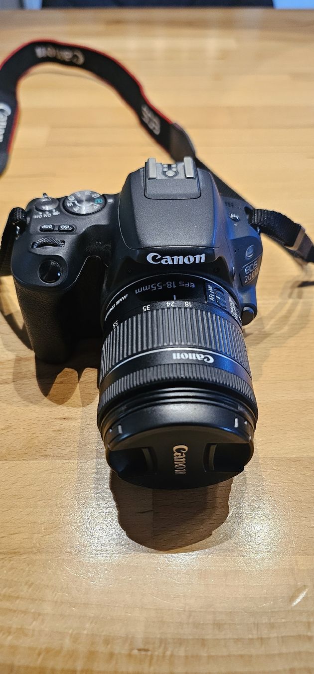 Canon Kamera: Canon EOS 200D Set – Gebraucht aus Gachnang von Phliti02 1