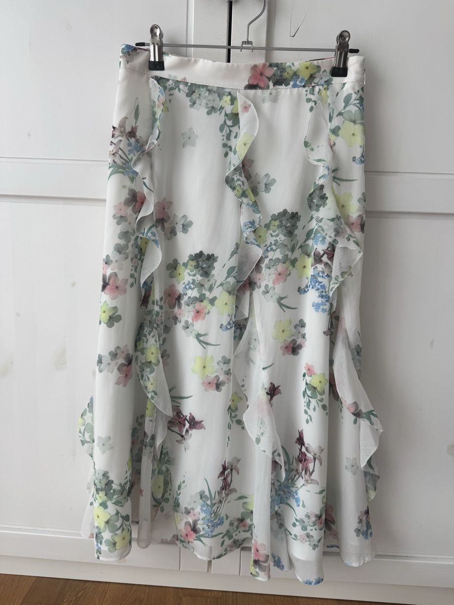 Ted Baker Robes: Damen Rock Ted Baker Grösse 34 – D'occasion à Hagendorn par meryem79