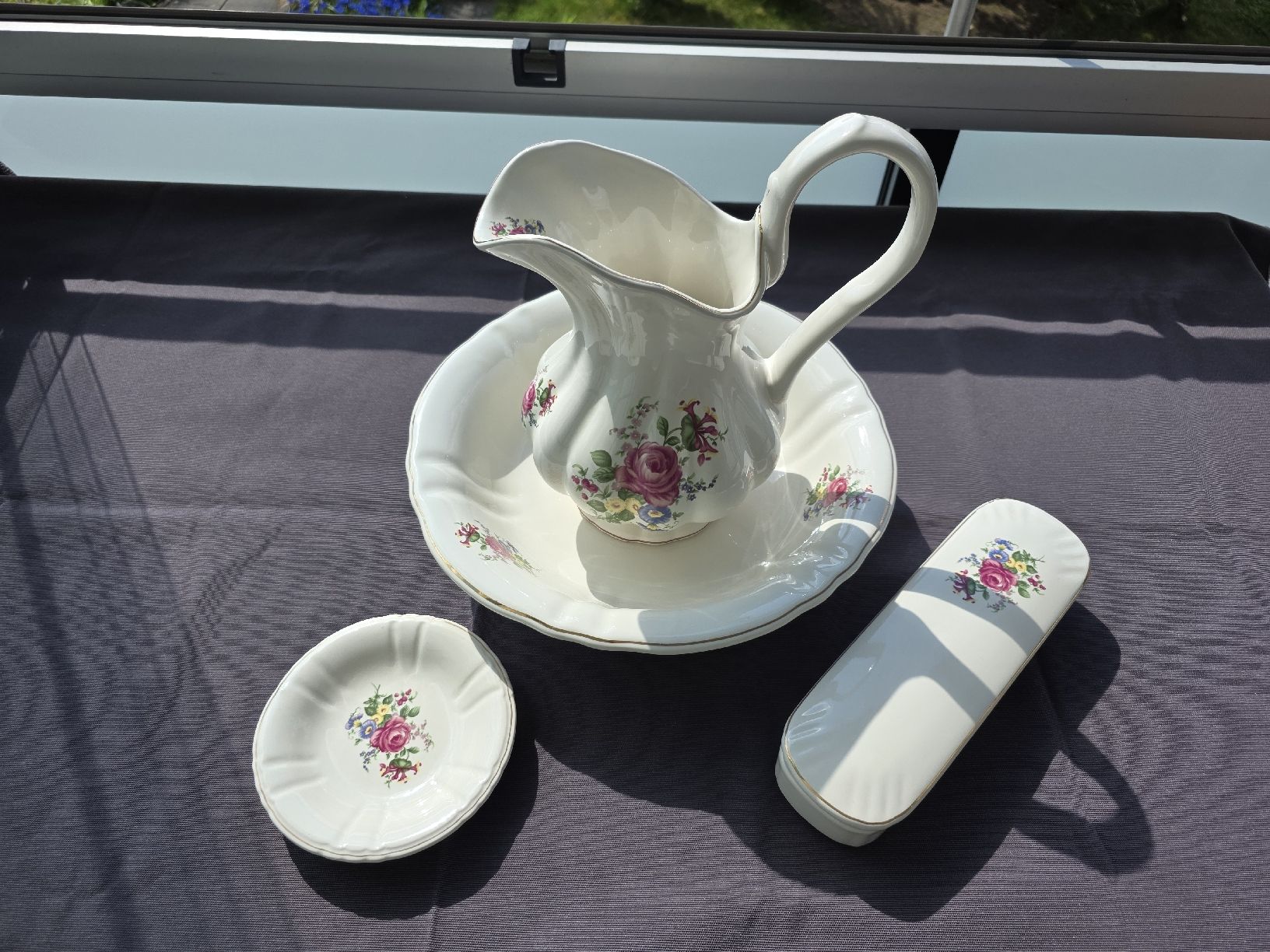 Tutte le decorazioni: Porzellan Waschset mit Blumenmuster – Usato da Emmenbrücke venduto da clodilaus 3