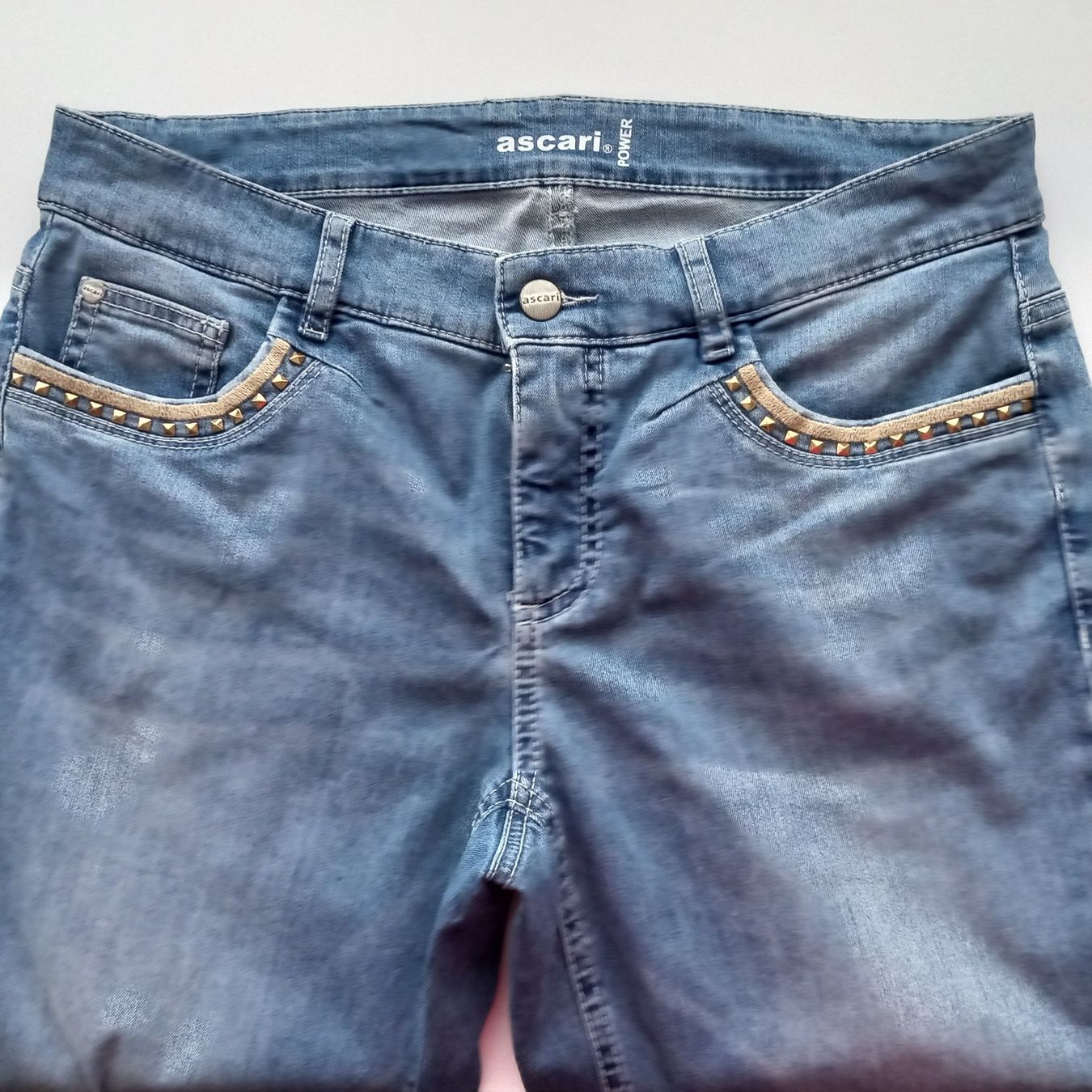Jeans: neue Ascari Jeans Gr. 40 – Nuovo (secondo la descrizione) da Nottwil venduto da cecilia44 2