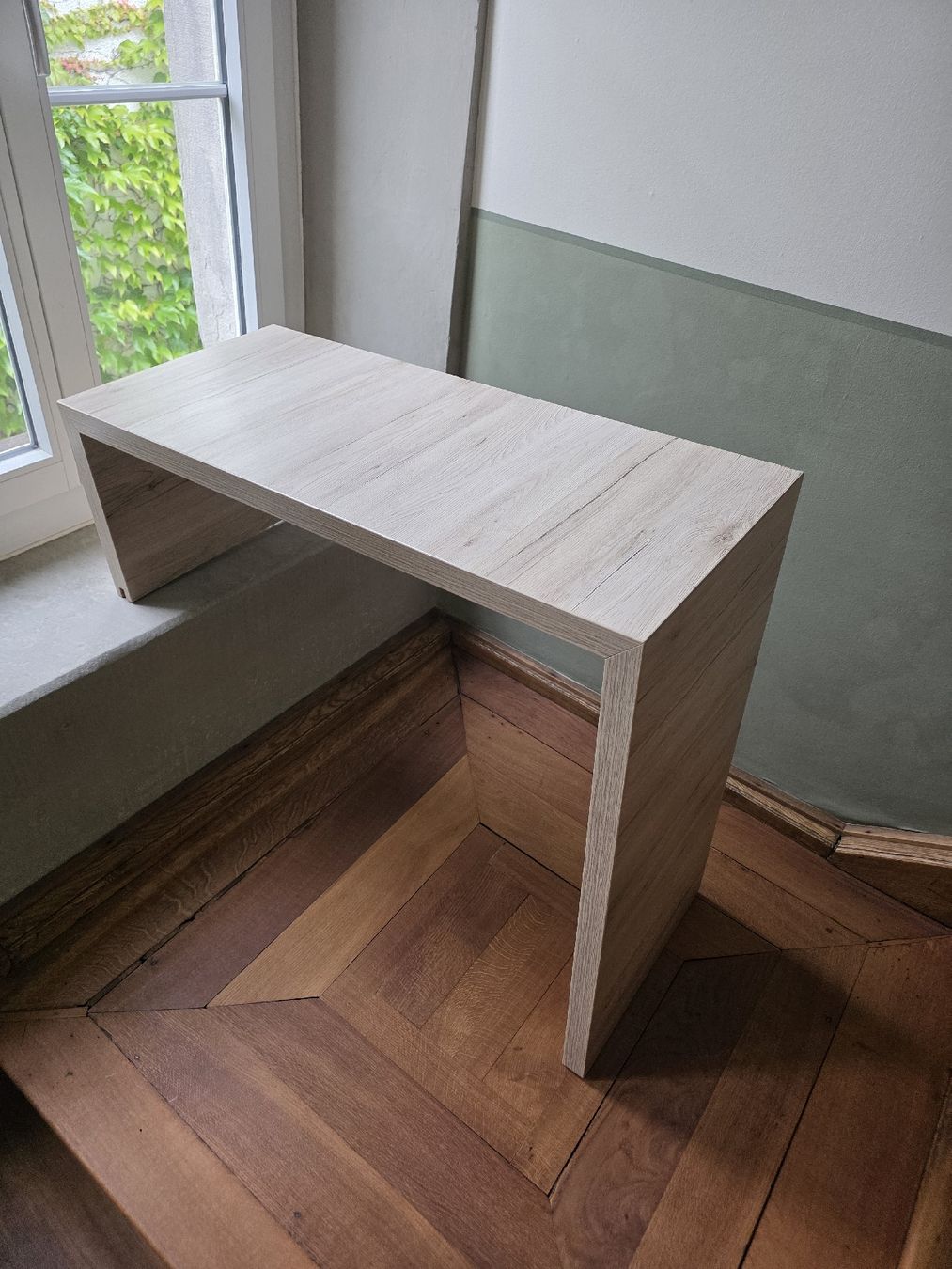 Tavoli: 3 Stk Bistro Tische Holz – Usato da Glarus venduto da Juice1_Glarus_GmbH 2