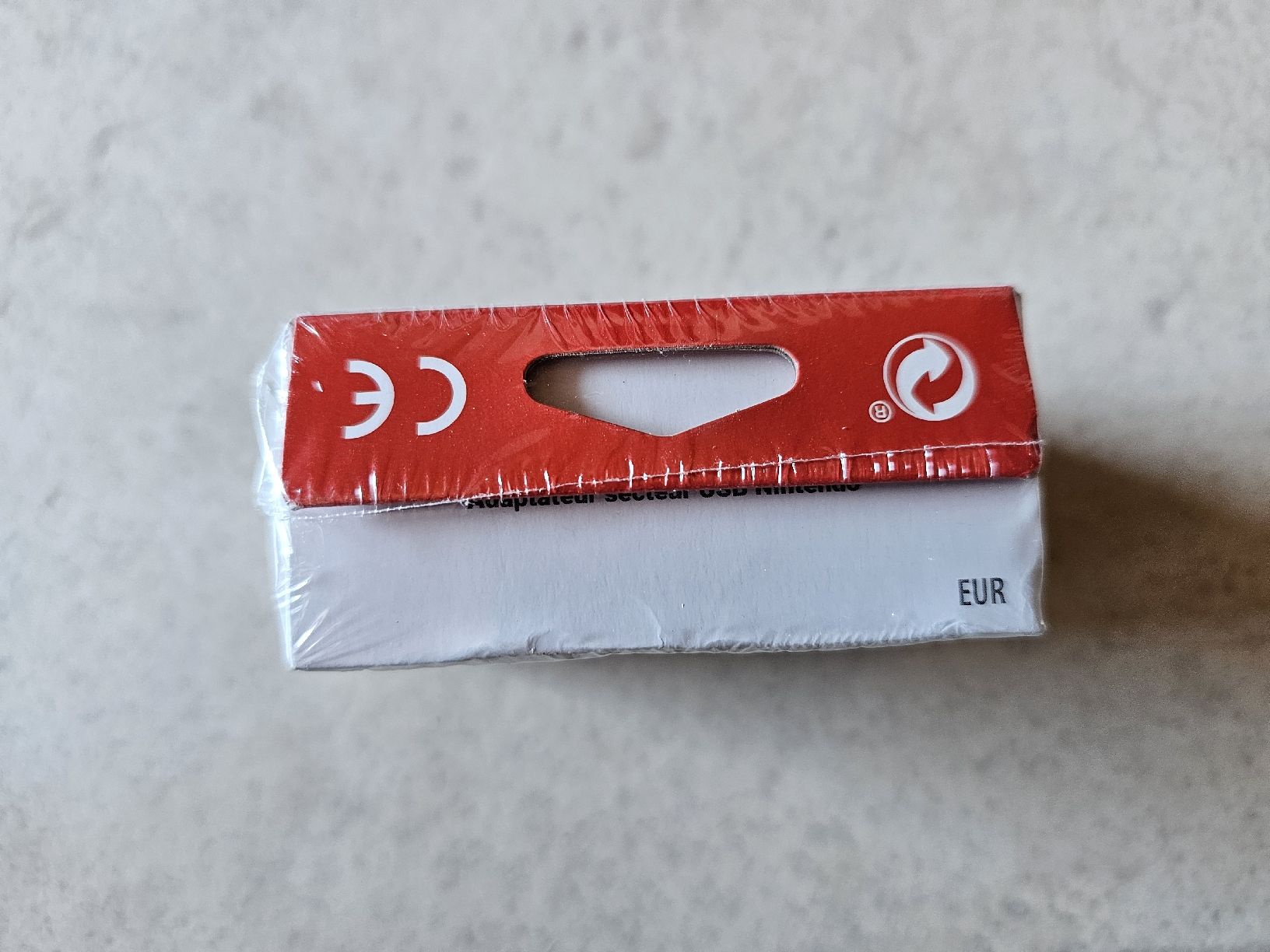 Nintendo Unità & Adattatore: Original Nintendo USB AC Adapter  /  Fabrikneu – Nuovo e nell'imballaggio originale da Schneisingen venduto da backstore24 2