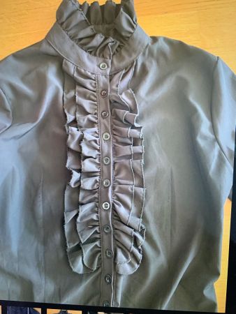 Schwarze Bluse mit Rüschen Mädchen Gr. 13 Jahre - neuwertig