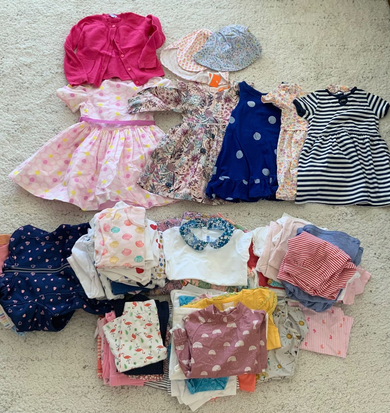 Petit Bateau Kleiderpakete & -sets: Mädchen Kleiderpaket Gr. 98/104 – Gebraucht aus Wettingen von num_yl7f