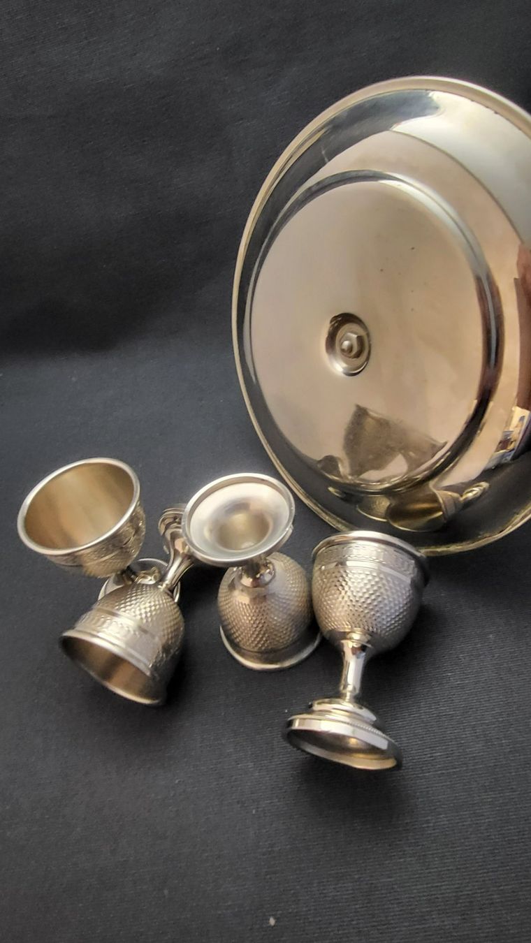 Figuren: Eicherbecher-Set mit Halter – Gebraucht aus Basel von spinne02 8