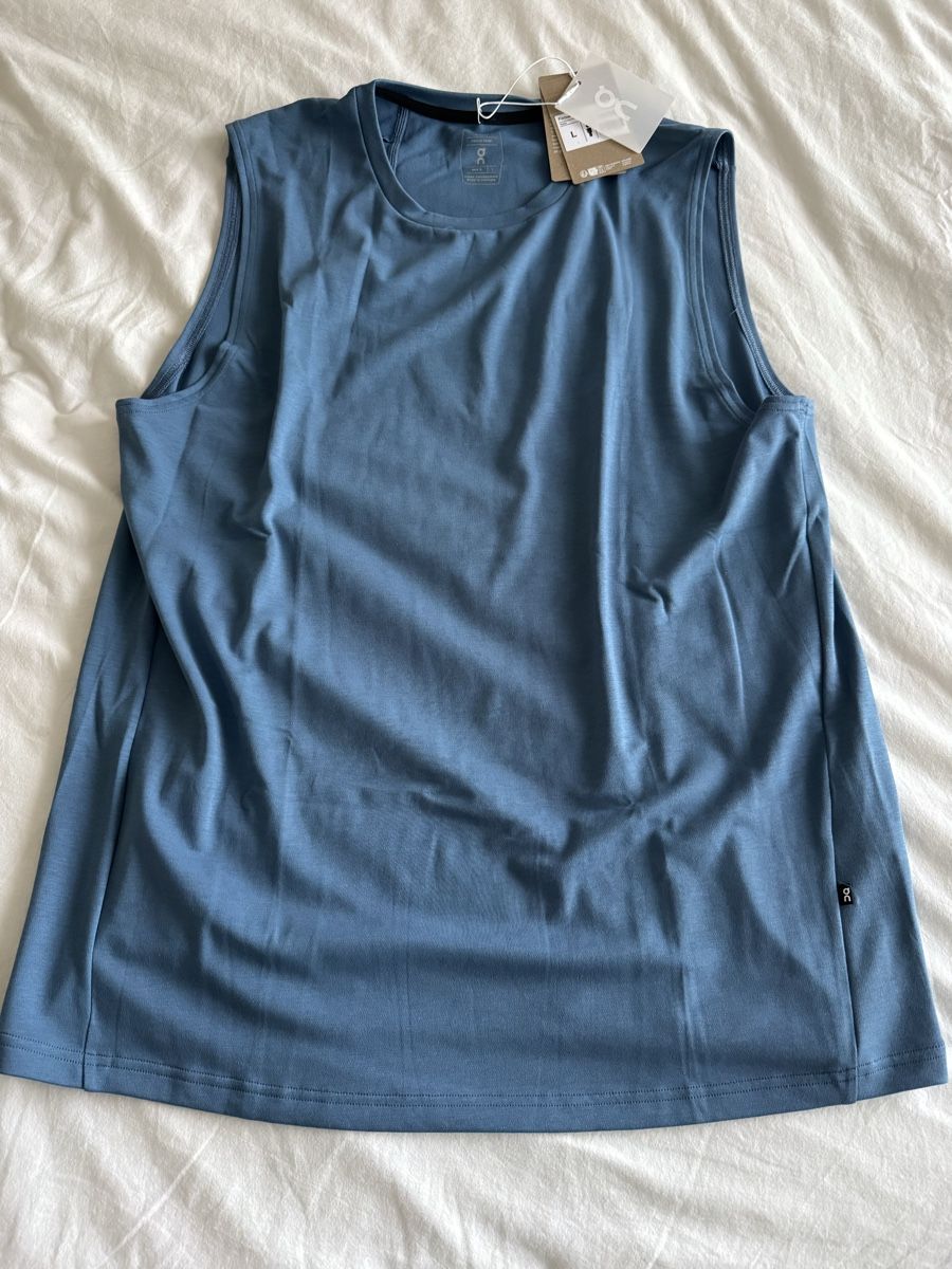 On T-shirt: ON Tanktop Running NEU – Nuovo e nell'imballaggio originale da Allschwil venduto da Rikkerts 2