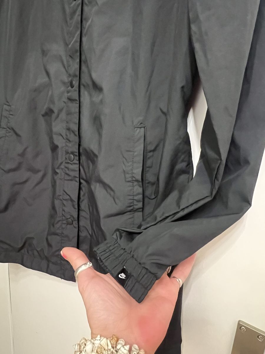 Nike Giacche: NIKE REGENJACKE LANG SCHWARZ GR S – Usato da Basel venduto da theo-g77 2