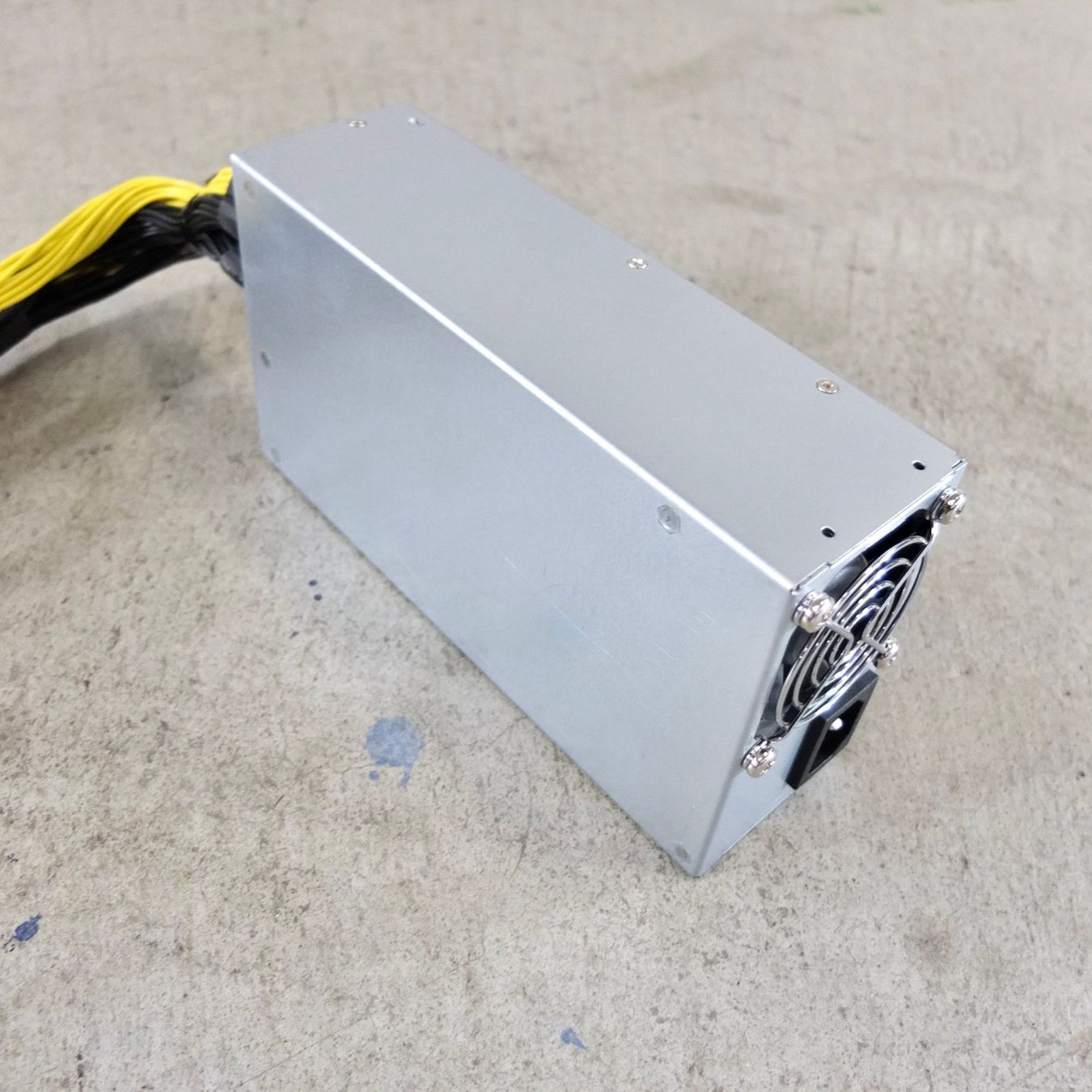 Bitmain Coin Miner: Bitmain APW7-12-1800-A3 Netzteil – Usato da Basel venduto da Brocki-auf-dem-Wolf 1