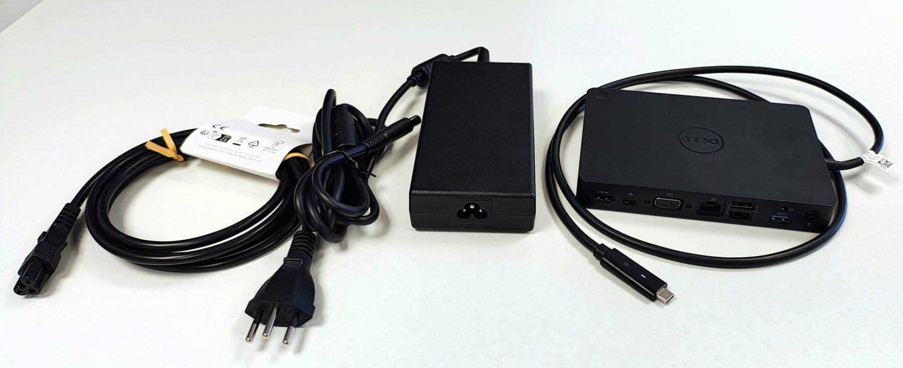 Dell Ladegerät: Dell Netzteil WD15 USB- Dockingstation – Gebraucht aus Bülach von Surbetone