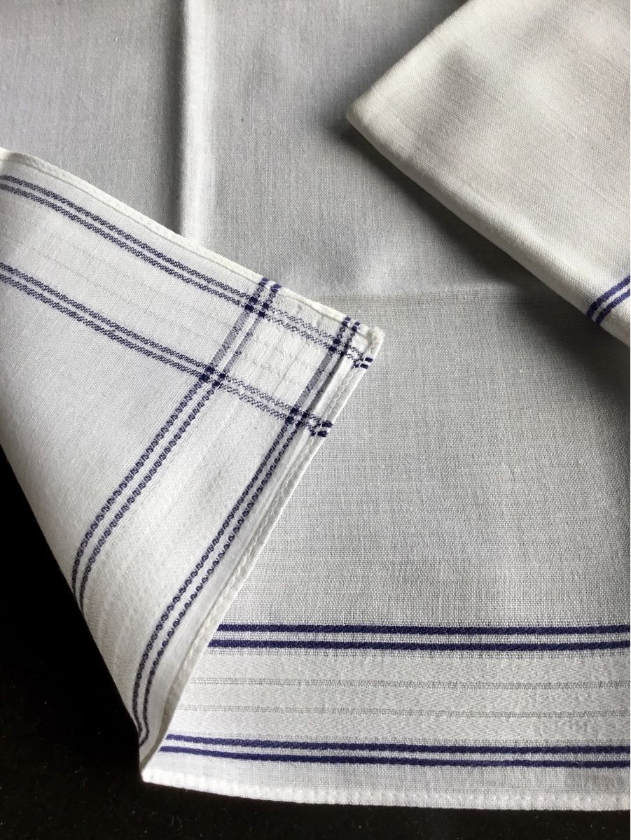 Altro in  Abbigliamento & Accessori: 3 Taschentücher antik / Leinen – Usato da Eggersriet venduto da Wiese61 4