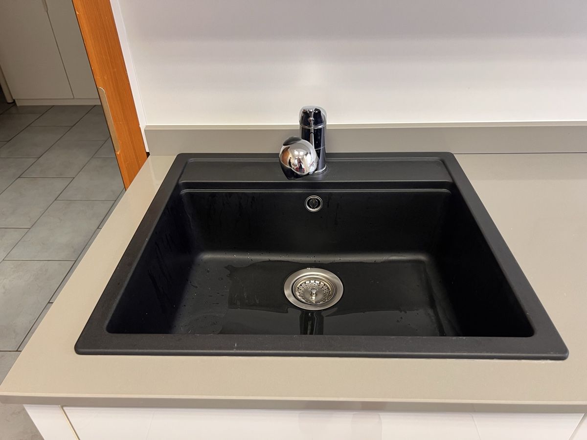 Cucine complete: Cucina super affare – Usato da Cureglia venduto da dan_q2h6 9
