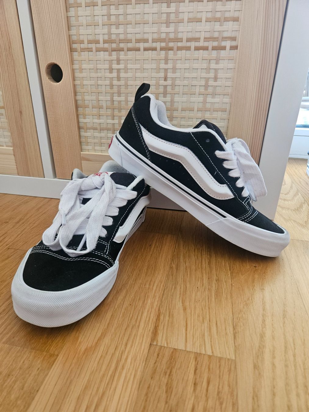 Vans Scarpe da uomo: Vans KNU Old Skool noires, taille 38 – Nuovo (secondo la descrizione) da Morges venduto da Mlle_Croft_91