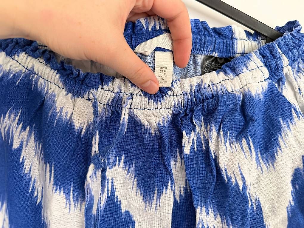 Gonne: Blau-weisser Damerock mit Taschen – Usato da Neuenegg venduto da sina.lndr 2