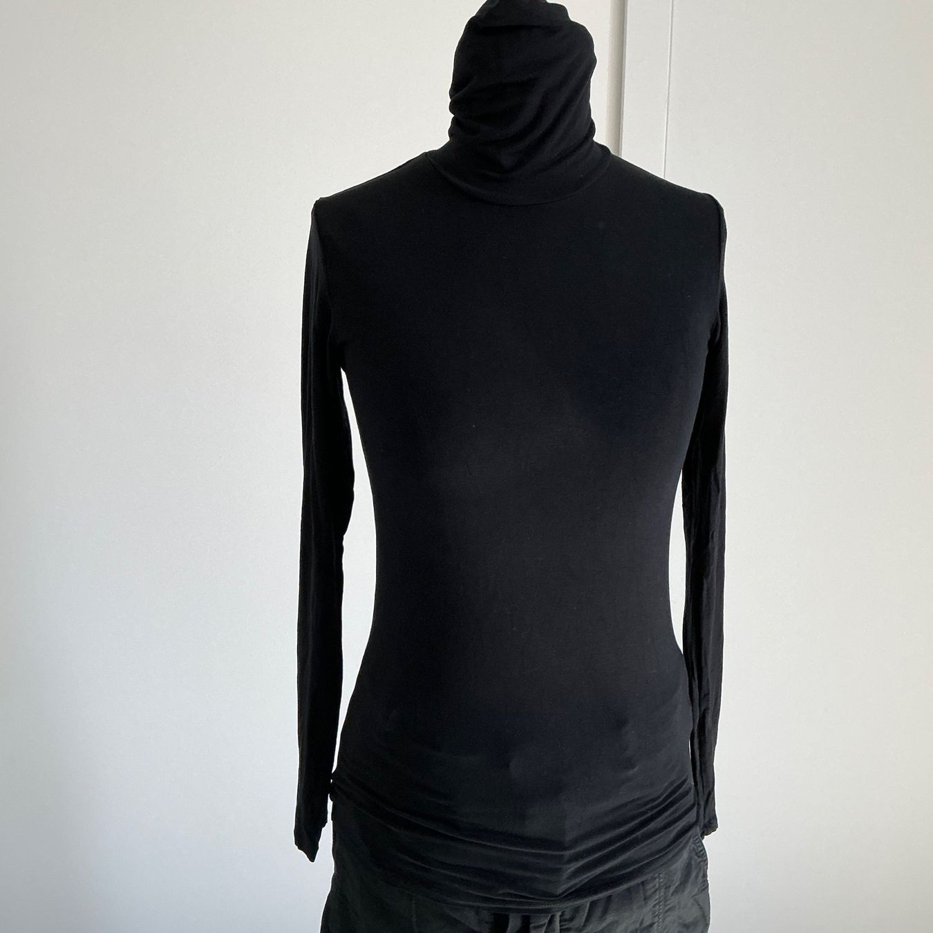 Maglioni & Felpe: Majestic Basic S schwarz Rollkragen Soft Touch – Usato da Carona venduto da LaDark11