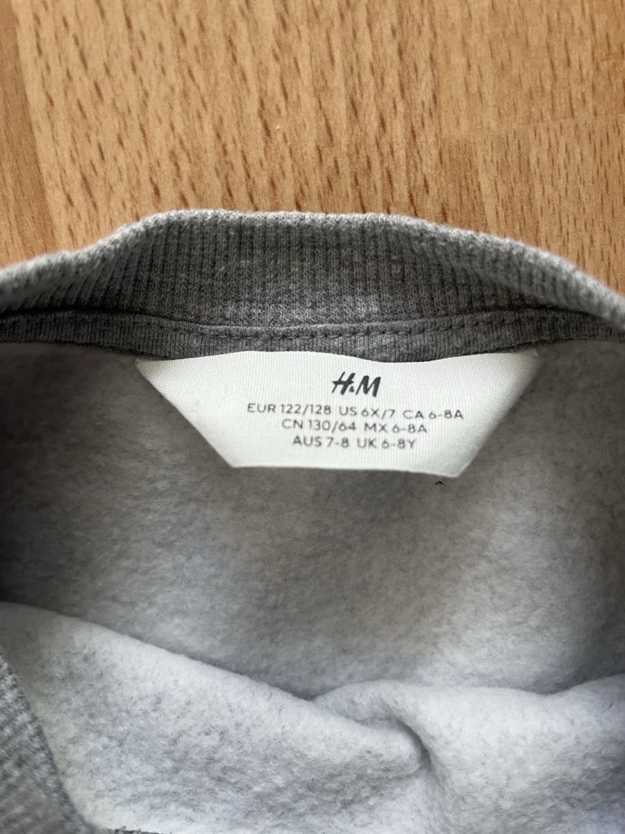 H&M Maglioni & Felpe: Grauer Pullover, Gr. 122/128 – Usato da Zürich venduto da jmg_8005 2