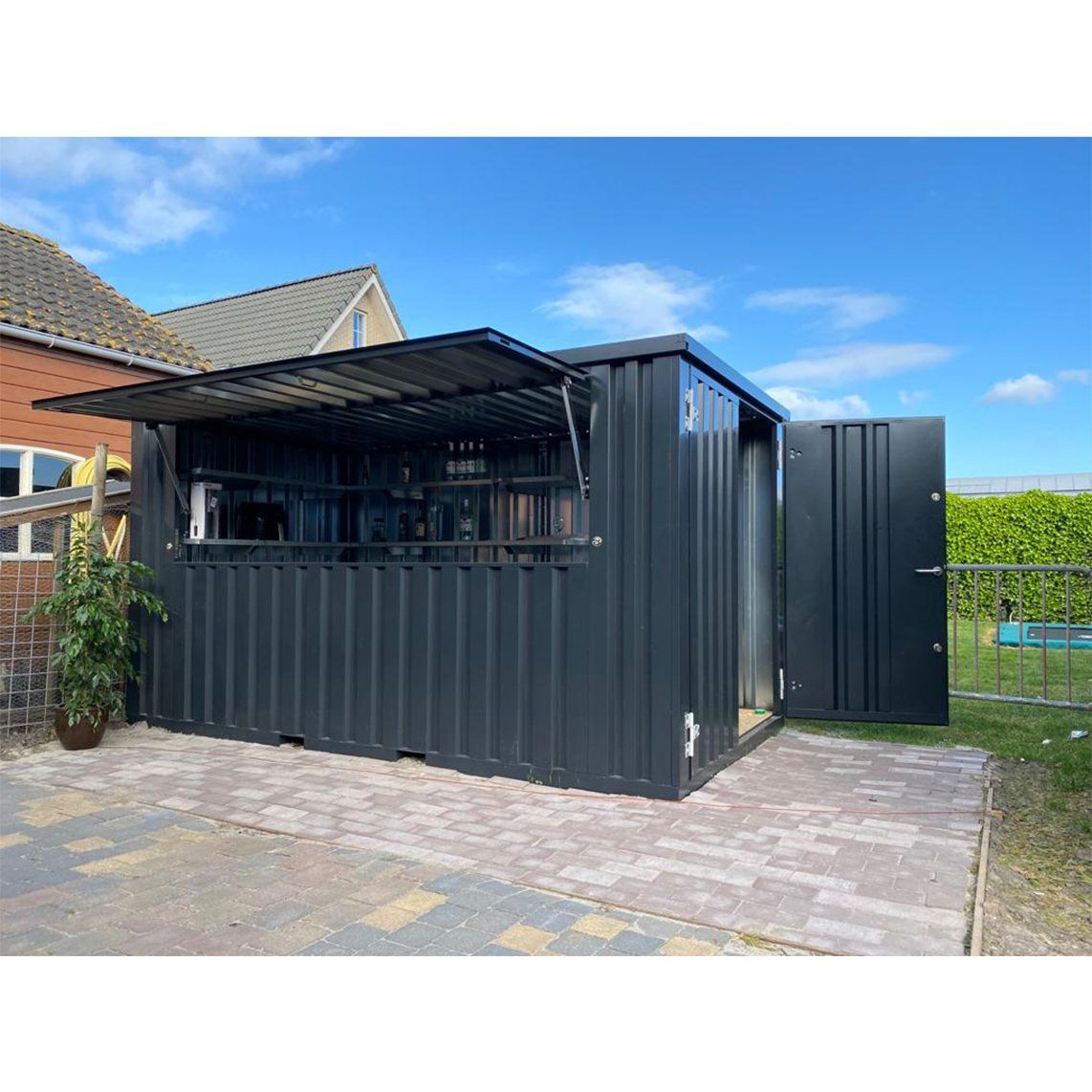 Contenitori edile: Moderner Barcontainer 4 × 2 m in Anthrazit! – Usato da Schaffhausen venduto da Selbstbaucontainer 2