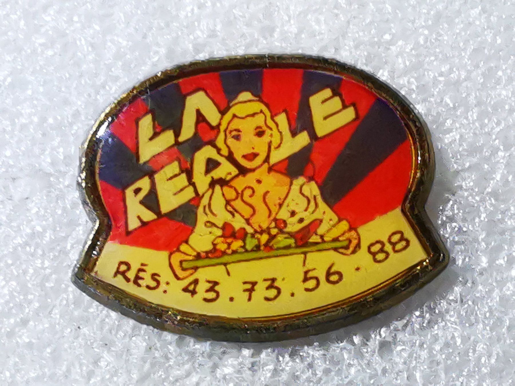 Placchette & Badge: Ansteckpin 46: La reale – Usato da Oppligen venduto da Pin-Fall-Shop