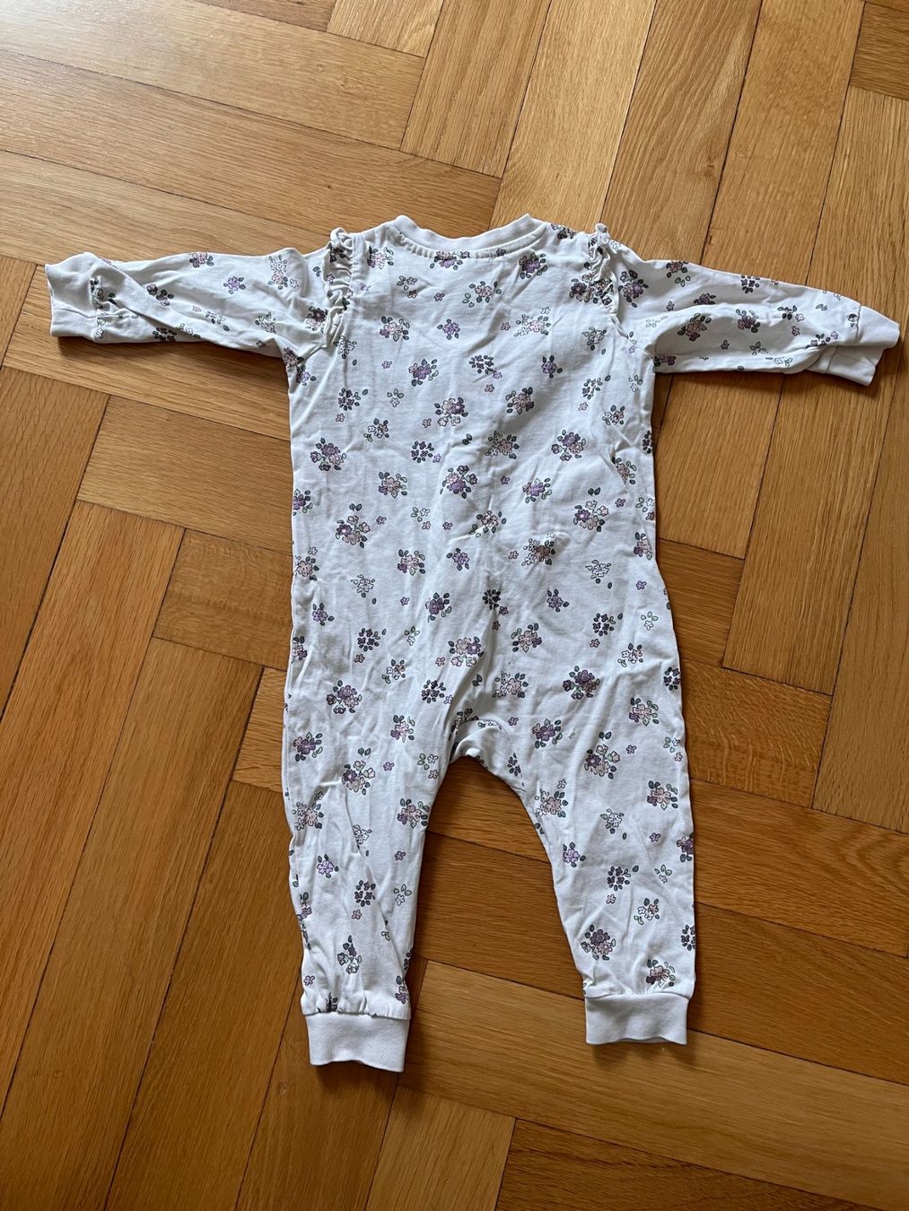 H&M Pigiama & Simili: Pyjama H&M, imprimé fleuri – Usato da Lausanne venduto da eme_5z9v 1