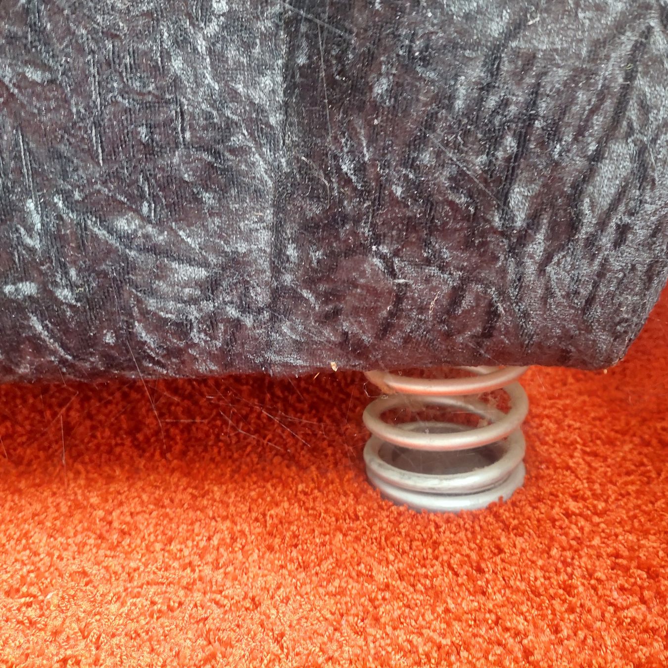 Bretz Divani: BRETZ-Sofa schwarz mit Federbeinen – Usato da Solothurn venduto da Kuma5 1