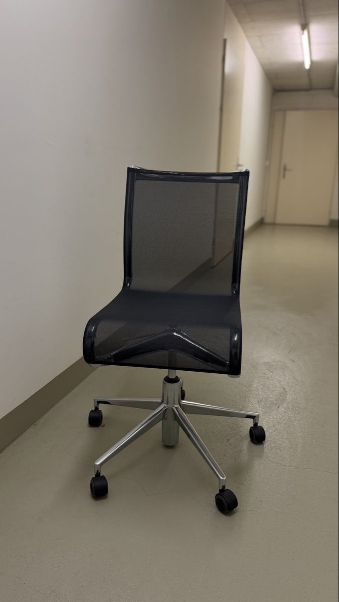 Alias Chaises: Design- Bürodrehstuhl Alias Rollingframe – D'occasion à Brunnen par kimika02
