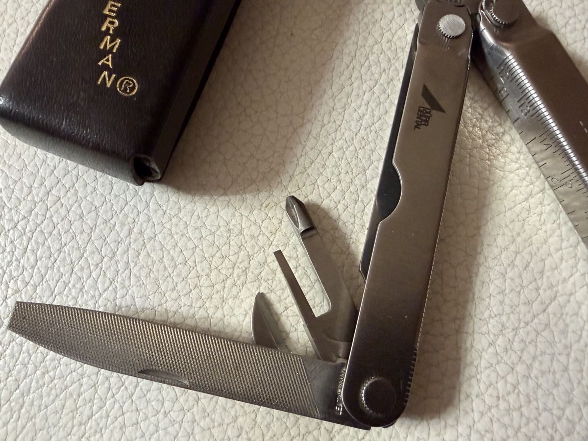 Leatherman Couteaux de poche: Leatherman multi sackmesser – D'occasion à Schlieren par MQ1965 2