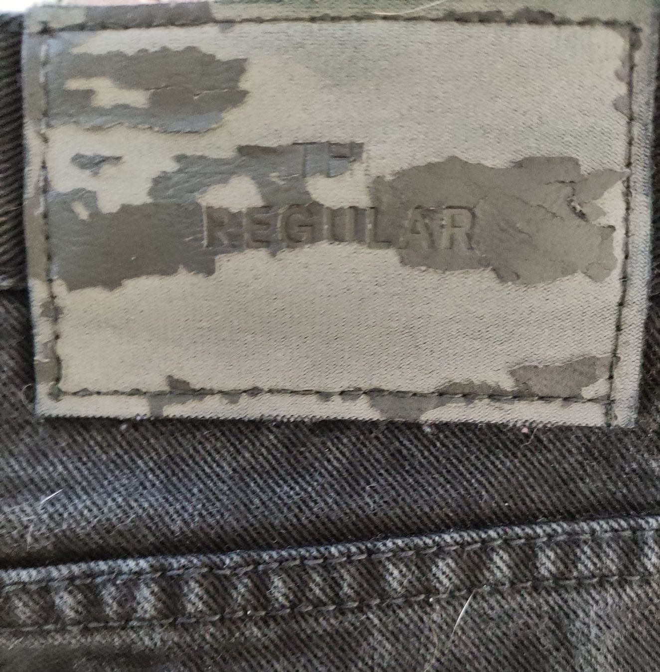 C&A Jeans: Jean noir  Clockhouse C&A the regular, taille 36/30 – Gebraucht aus Grand-Lancy von Morriganne 2