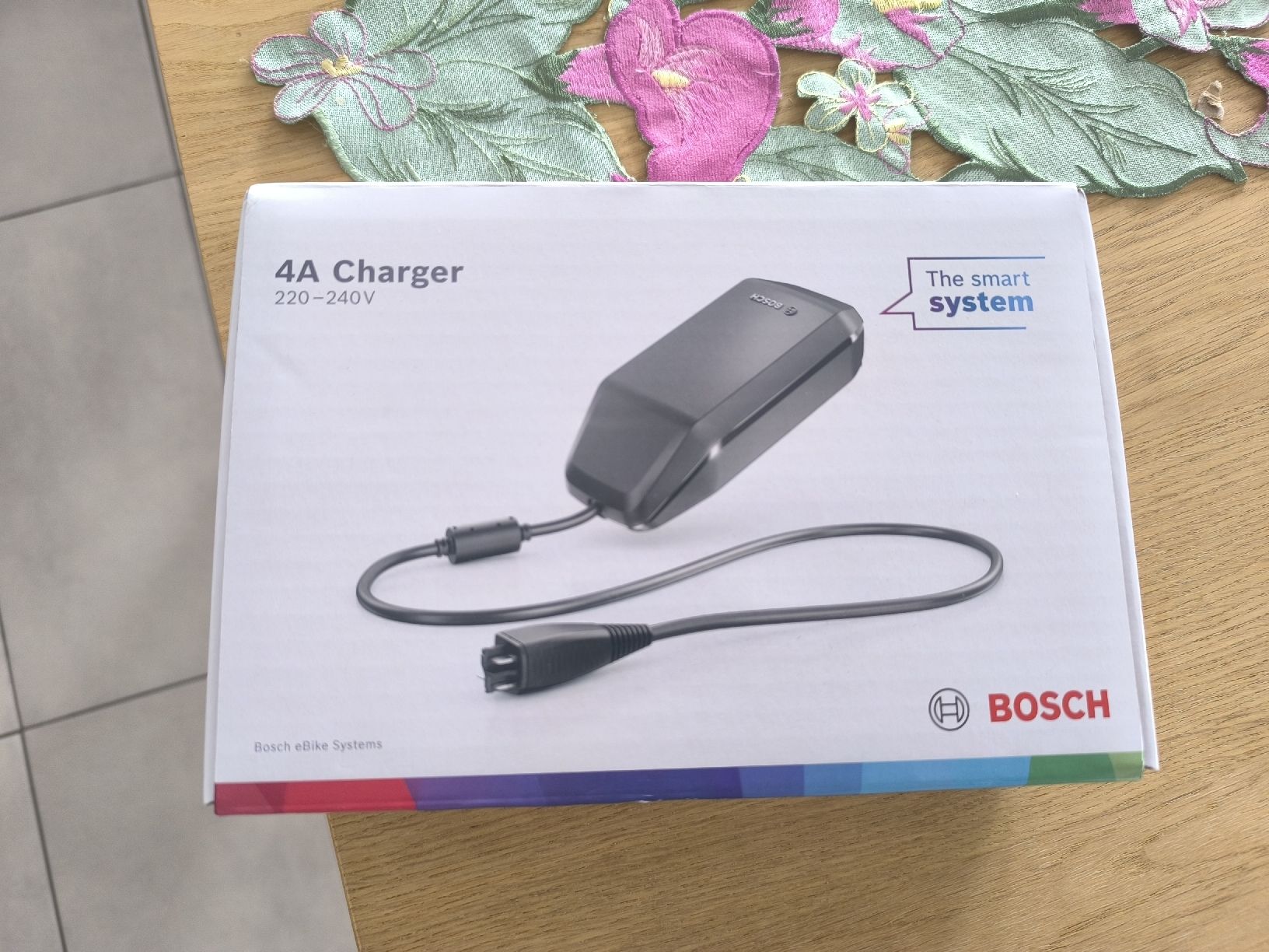 Bosch Caricabatterie: Ebike charger Bosch 4A – Nuovo e nell'imballaggio originale da Bellinzona venduto da den_mr8y